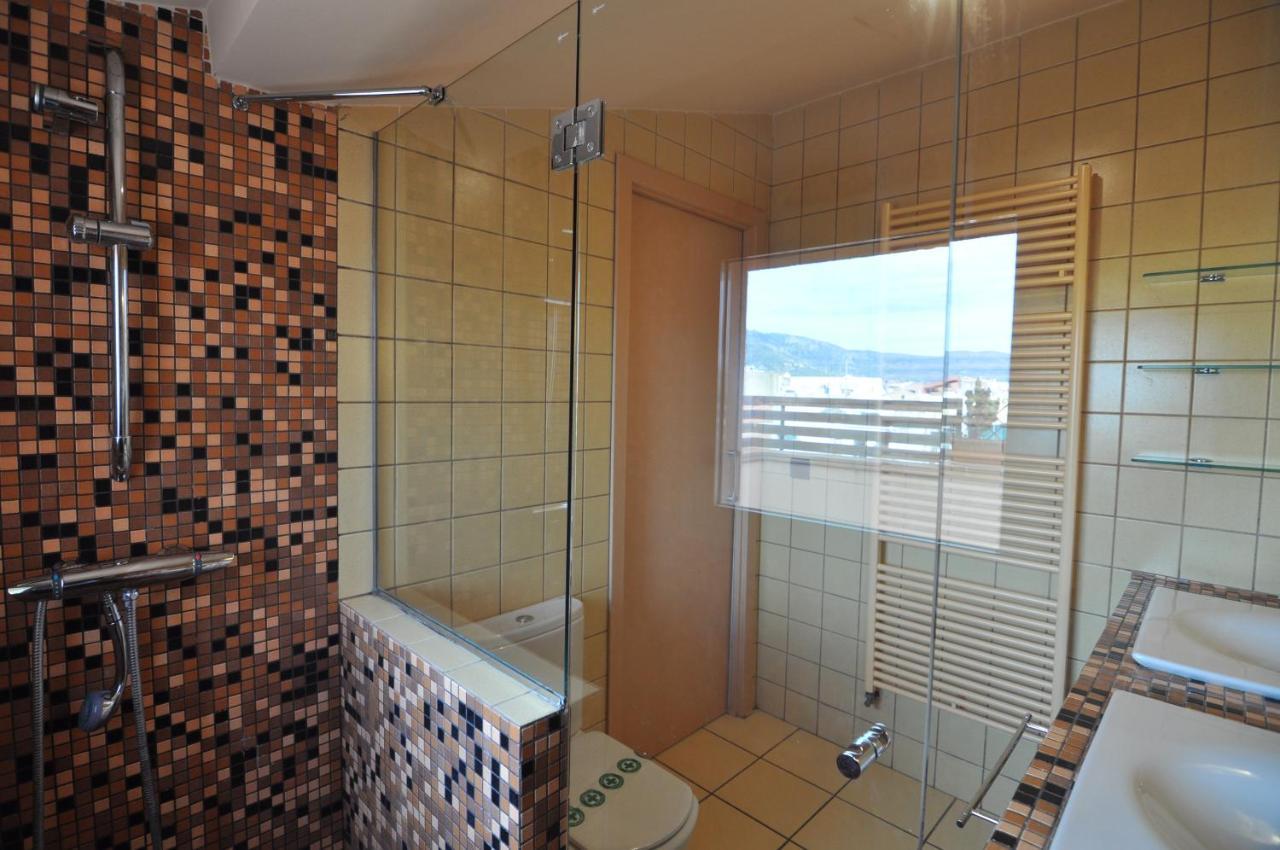 Rnet - Apartments Roses Centre Екстериор снимка