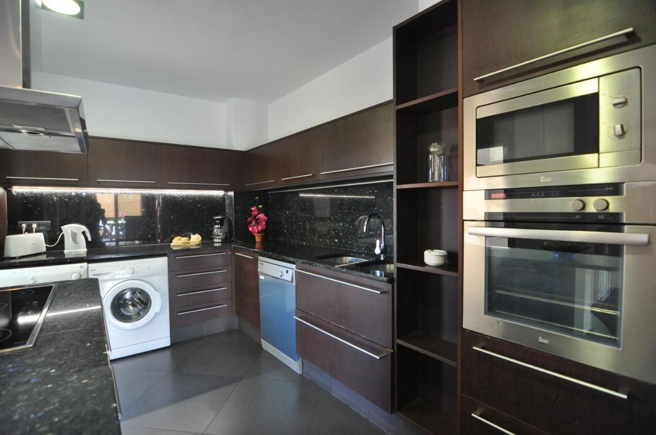 Rnet - Apartments Roses Centre Екстериор снимка