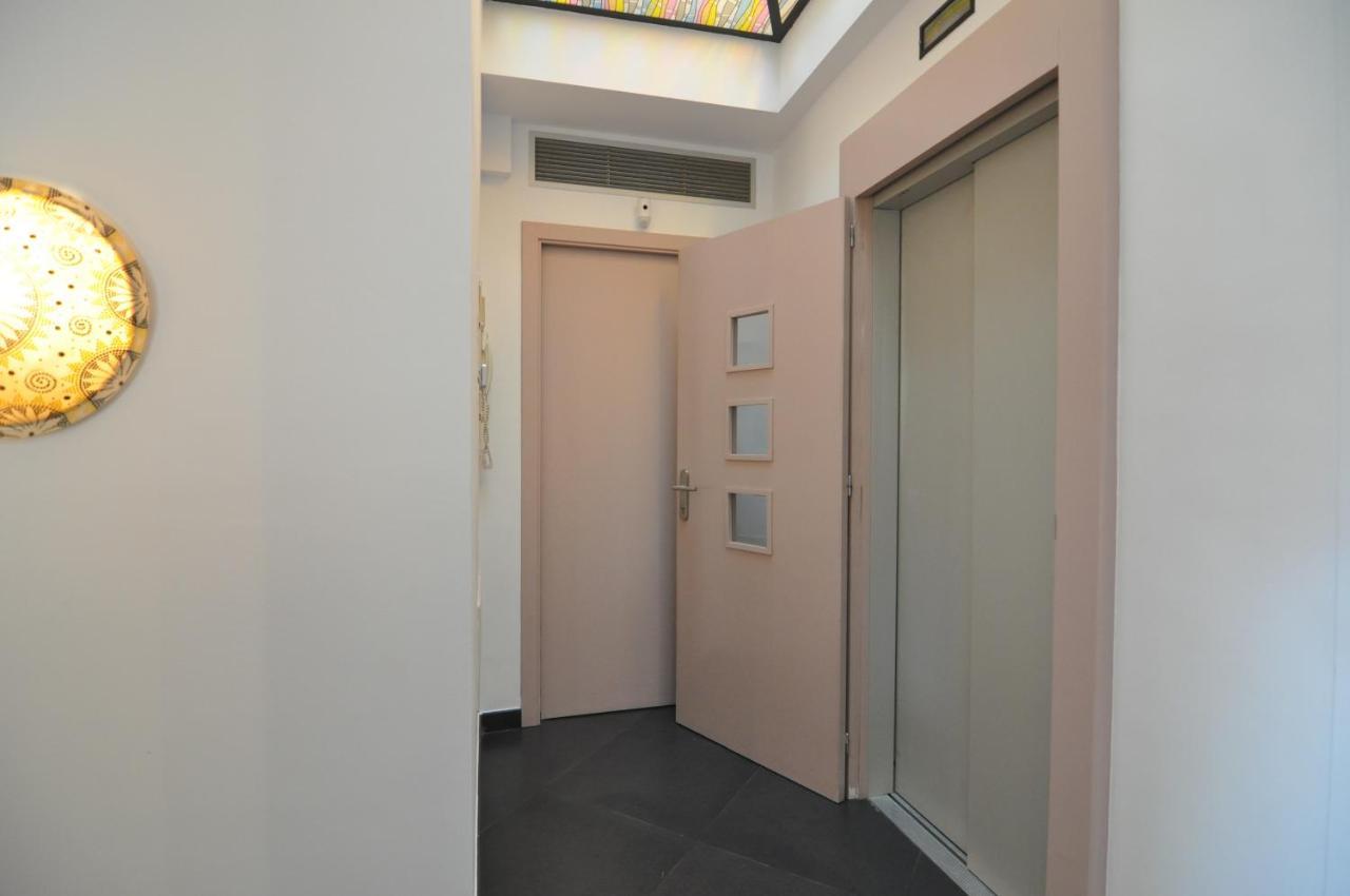 Rnet - Apartments Roses Centre Екстериор снимка