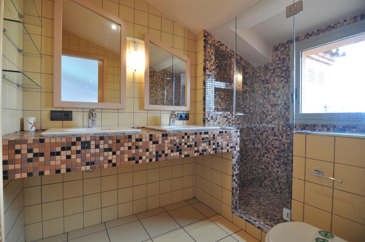 Rnet - Apartments Roses Centre Екстериор снимка