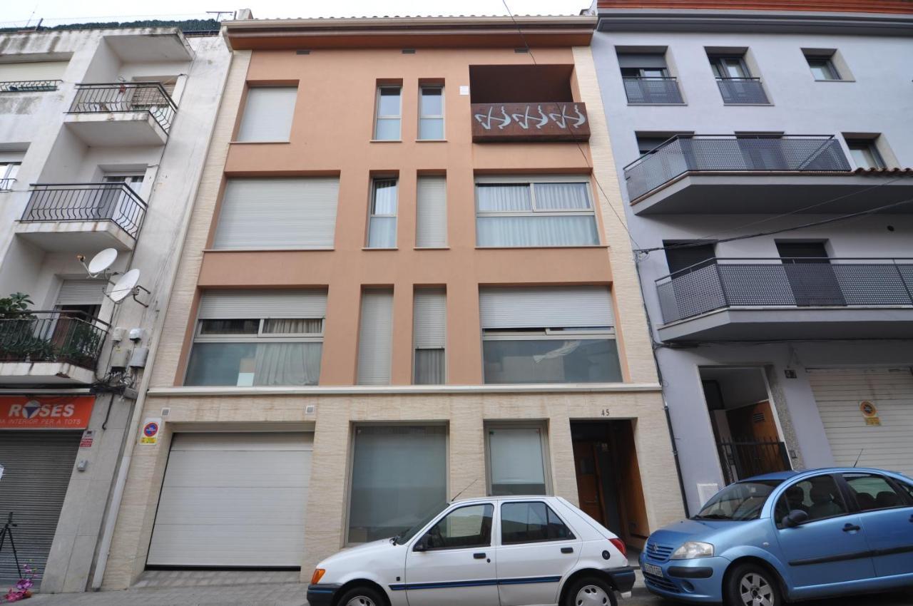 Rnet - Apartments Roses Centre Екстериор снимка